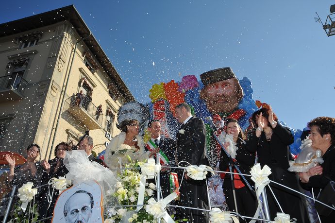 Ingrandisci la foto